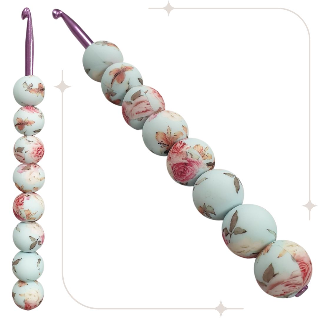 ergonomische Wollhäkelnadel mit Silikonperlen - pastell türkis / Rosen