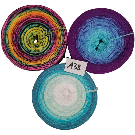 Bobbel-Paket - (A 38 ) - 4 fädig - ca. 1030g
