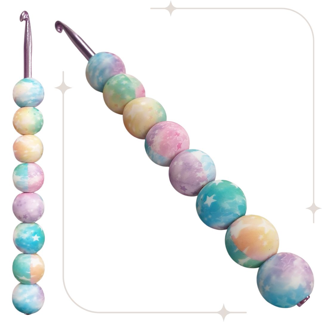 ergonomische Wollhäkelnadel mit Silikonperlen - pastell-bunt / Sterne