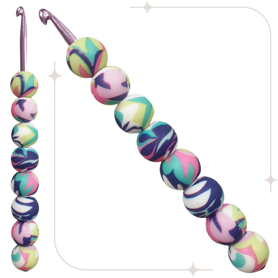 ergonomische Wollhäkelnadel mit Silikonperlen - weiß / bunt