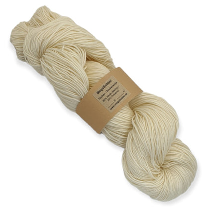 (1) Tücher- / Sockenwolle 80% Wolle / 20% Polyamid (16/4)